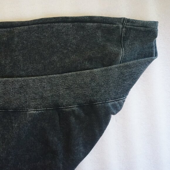 Life Group Marvel The Amazing Spider-Man Unisex XL Sweater - Picture 12 of 14